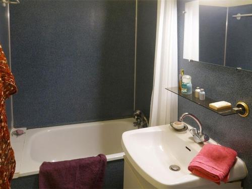 Appartement Bagnères-de-Luchon 1 pièce 4 personnes - FR-1-313-149 - image 9