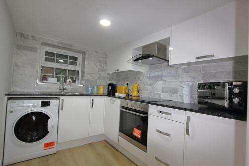 Oasis, Central Self Contained Flat by CozyNest photo 1