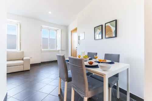 Vita Portucale ! Concept Apartment Campo Ourique 5