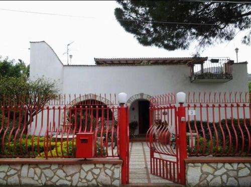  Chez Silvia Family Affordable Villa By The Sea The villa stands in a strategic in Carini