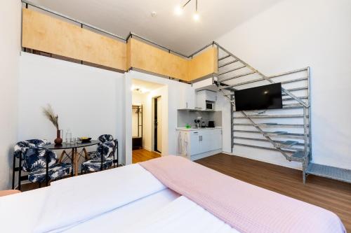 Adagio Downtown Rooms - image 7