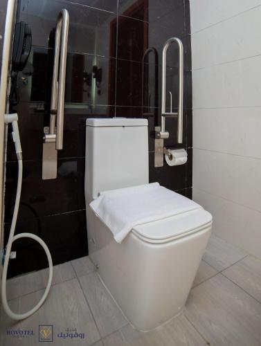 Bathroom, Rovotel Hotel فندق روفوتيل in Al Sharafiyah