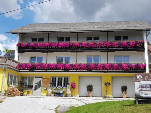  Ferienhaus Brenner, Pension in Sankt Kathrein am Offenegg bei Fladnitz an der Teichalm