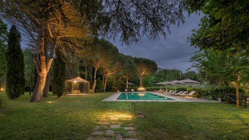 Five-Bedroom Villa image 10
