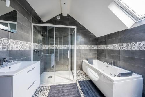 Vannas istaba, Gite du chateau in Montrond-les-Bains
