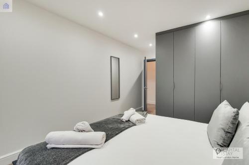FREE PARKING - Stylish Three Bedroom Apartment by London ExCeL, Londyn (zdjęcie 6)