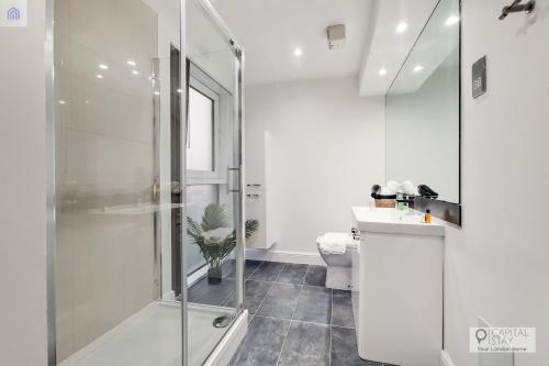 FREE PARKING - Stylish Three Bedroom Apartment by London ExCeL, Londyn (zdjęcie 5)