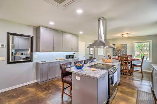 Newly Built Cotter Home, Great Fishing Nearby in Cotter, USA