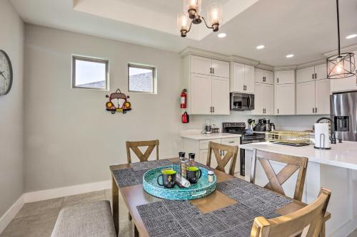 Stunning Laguna Vista Retreat w/ Pool & Grill in Laguna Vista (TX)