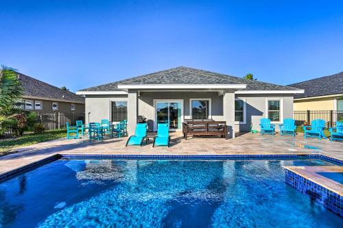 Stunning Laguna Vista Retreat w/ Pool & Grill in Laguna Vista (TX)