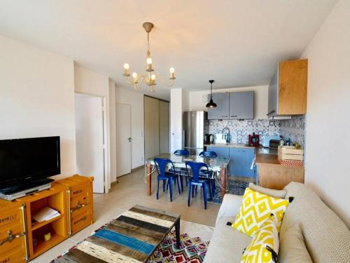 Appartement Le Lavandou 2 pièces 4 personnes - FR-1-610-33 - main image