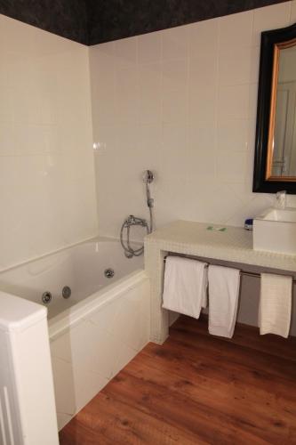 Hotel Le 5 - image 7