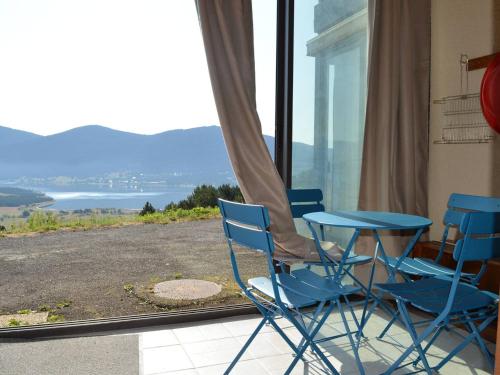 Appartement 2 pièces cabine aux Angles, face au lac - FR-1-593-67