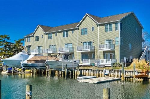 Stylish Waterfront 4BR Townhouse+Bayside+PetOK