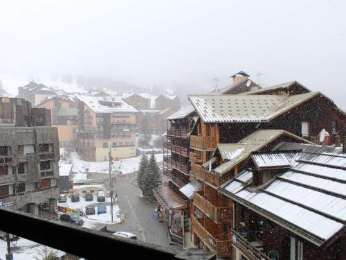 Appartement Risoul, 1 pièce, 4 personnes - FR-1-330-554 (Studio cabine au pied des pistes, 4 couchages, plein centre, balcon expose Ouest, parking proche - F) in Risoul