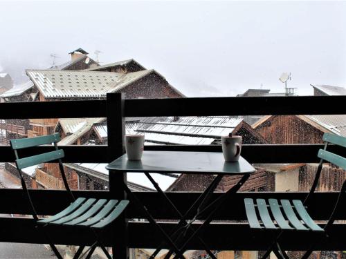 Appartement Risoul, 1 pièce, 4 personnes - FR-1-330-554 (Studio cabine au pied des pistes, 4 couchages, plein centre, balcon expose Ouest, parking proche - F) in Risoul