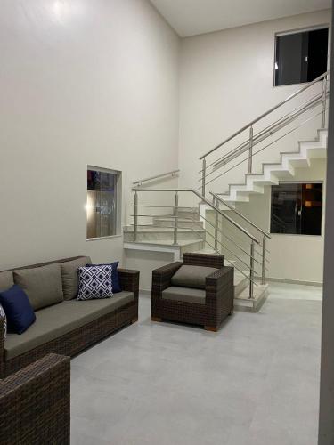 EXCELENTE E AMPLA CASA A 500 METROS DA PRAIA ( BARRACA AXÉ MOI ) - image 2