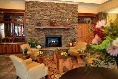 Watkins Glen Harbor Hotel - 로비