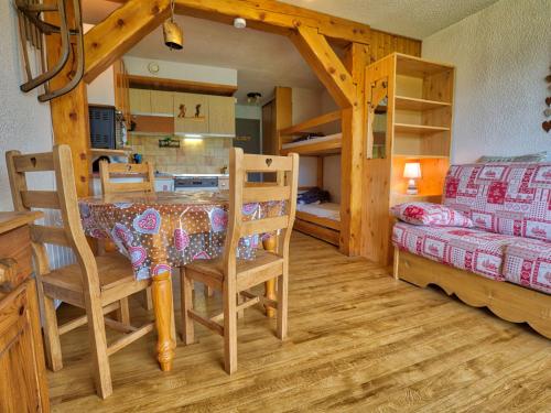 Appartement Notre-Dame-de-Bellecombe 1 pièce 4 personnes - FR-1-505-83 - main image