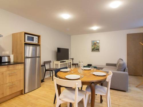 Apartment (9 Adults) image 6