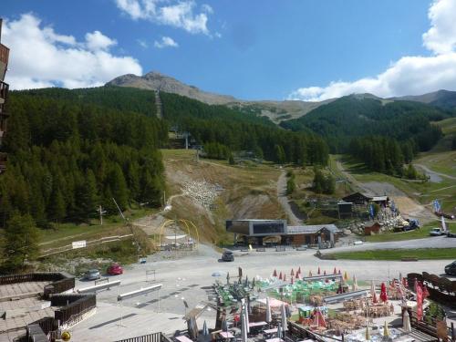Grand studio confort 4 pers au centre proche commerces et pistes - FR-1-322-409 - image 5