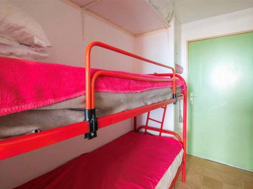 Studio Cabine avec Piscine, Terrasse, Parking et Proche Plage à Saint-Cyprien - FR-1-225D-127 Studio Cabine avec Piscine, Terrasse, Parking et Proche Plage à Saint-Cyprien - FR-1-225D-127