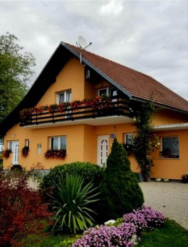 B&B Rakovica - House Jelena&Marija - Bed and Breakfast Rakovica