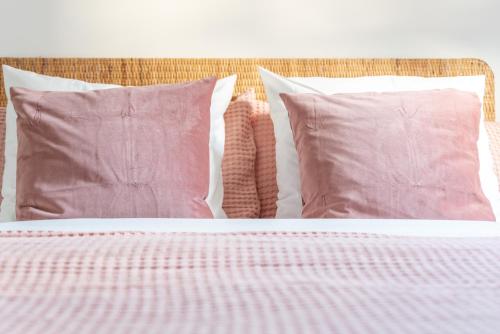 ROOM SAUVAGE – Vincennes, CA