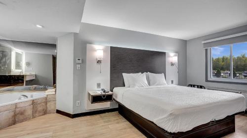 Days Inn & Suites by Wyndham Niagara Falls/Buffalo in Wheatfield (NY)