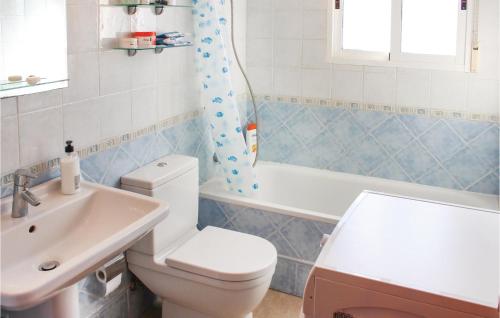 Two-Bedroom Apartment in Los Alcazares - image 14