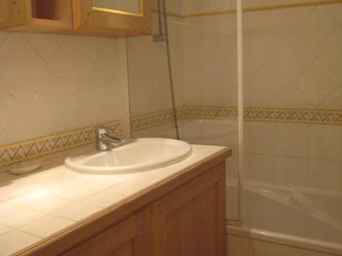 Apartment (6 Adults) image 8