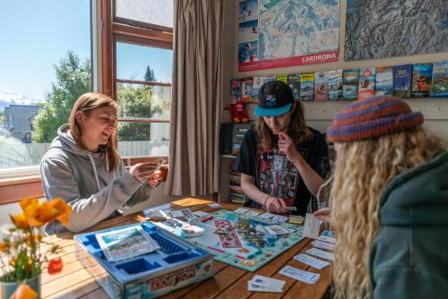 Mountain View Backpackers – Wanaka, CA