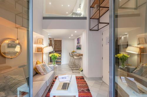 Loft duplex Sevilla wall, Sewilla
