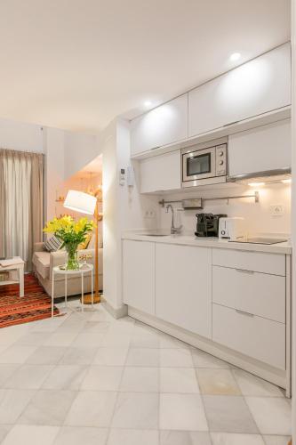 Loft duplex Sevilla wall Room Type - Studio Apartment in ground floor