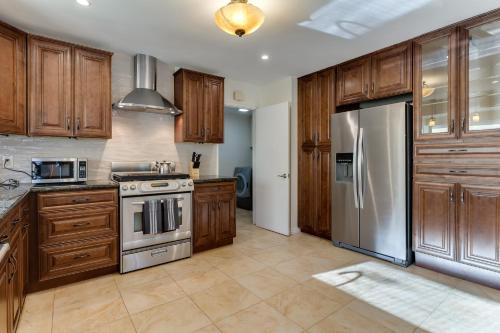 4 Bedroom West Hills Charmer with Pool and Jacuzzi, Los Angeles (fotografie 6)
