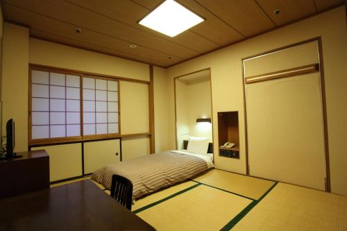 Japanese-Style Room - Smoking