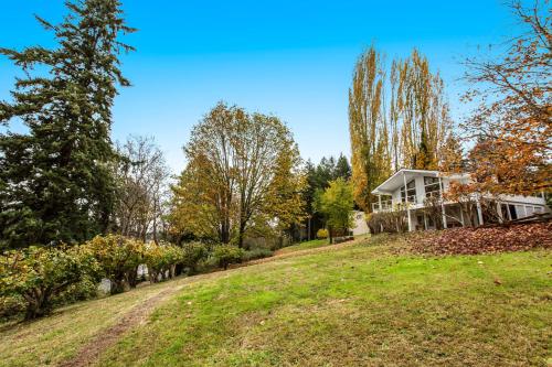 House on HoneyBee Hill