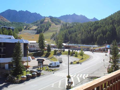 Studio Avec Coin Montagne Balcon Proche Pistes et Commerces 4 Couchages – Vars Les Claux - FR-1-330B-134 - image 2