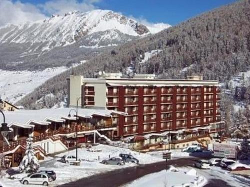 Appartement 3 pièces cabine 8 pers cœur de Vars Les Claux proche pistes et commerces - FR-1-330B-146 - image 2