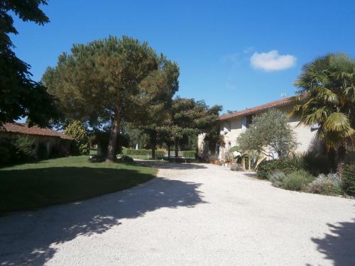 Dārzs, La Ferme Montplaisir in Montesquieu-Volvestre