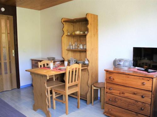 Appartement Vars, 1 pièce, 4 personnes - FR-1-330B-85 - Location saisonnière - Vars