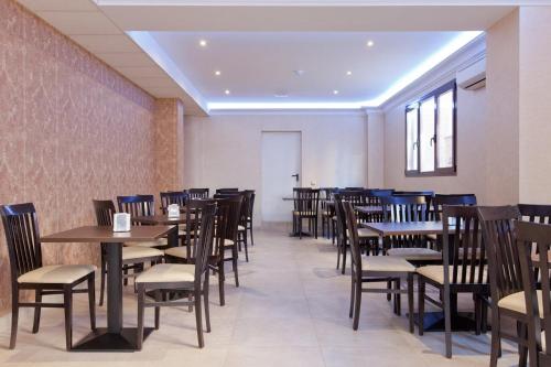 Restaurant, Hotel 4C Bravo Murillo in Tetuan