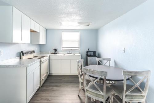 Echo Sails Motel – Clearwater, FL
