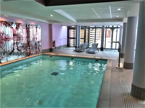 Appartement cosy, 5 pers, proche pistes, piscine & sauna, wifi inclus - FR-1-330-446 (Appartement cosy 2 pieces avec balcon, piscine, sauna et acces direct aux pistes - 5 couchages, Riso) in Risoul
