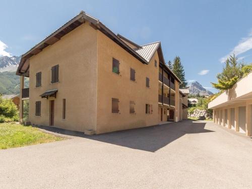 Appartement 3 pièces avec jardin et garage, 6 couchages, Le Monêtier-les-Bains - FR-1-330F-149 (Appartement 3 pieces avec jardin et garage, 6 couchages, Le Monetier-les-Bains - FR-1-330F-149) in Le Monetier-les-Bains