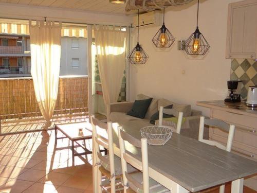 Appartement Cavalaire-sur-Mer 3 pièces 4 personnes - FR-1-100-98 - main image