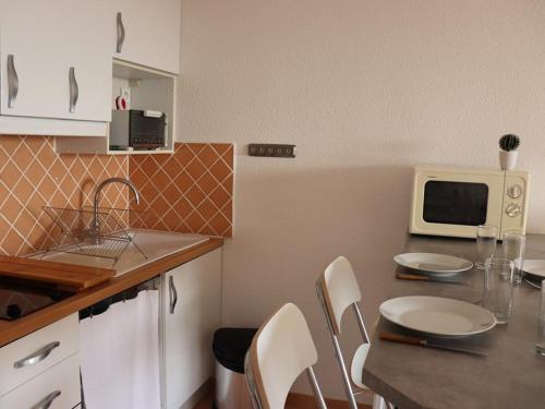 Studio Cavalaire-sur-Mer, 1 pièce, 3 personnes - FR-1-100-119