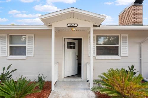 Adorable 2bed1bath Unit Sleeps 4 Close To Town Center Downtown Beach Mayo Clinic in Jacksonville, USA