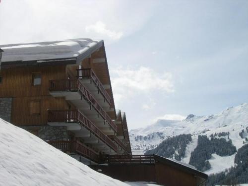 Charmant appartement proche pistes avec balcon et parking – Meribel - FR-1-180-358 in Lezeretta