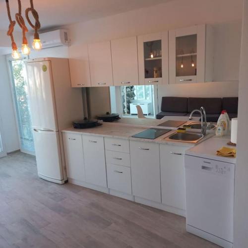 Lovely 1- bedroom condo close to downtown, Skopje (photo 6)